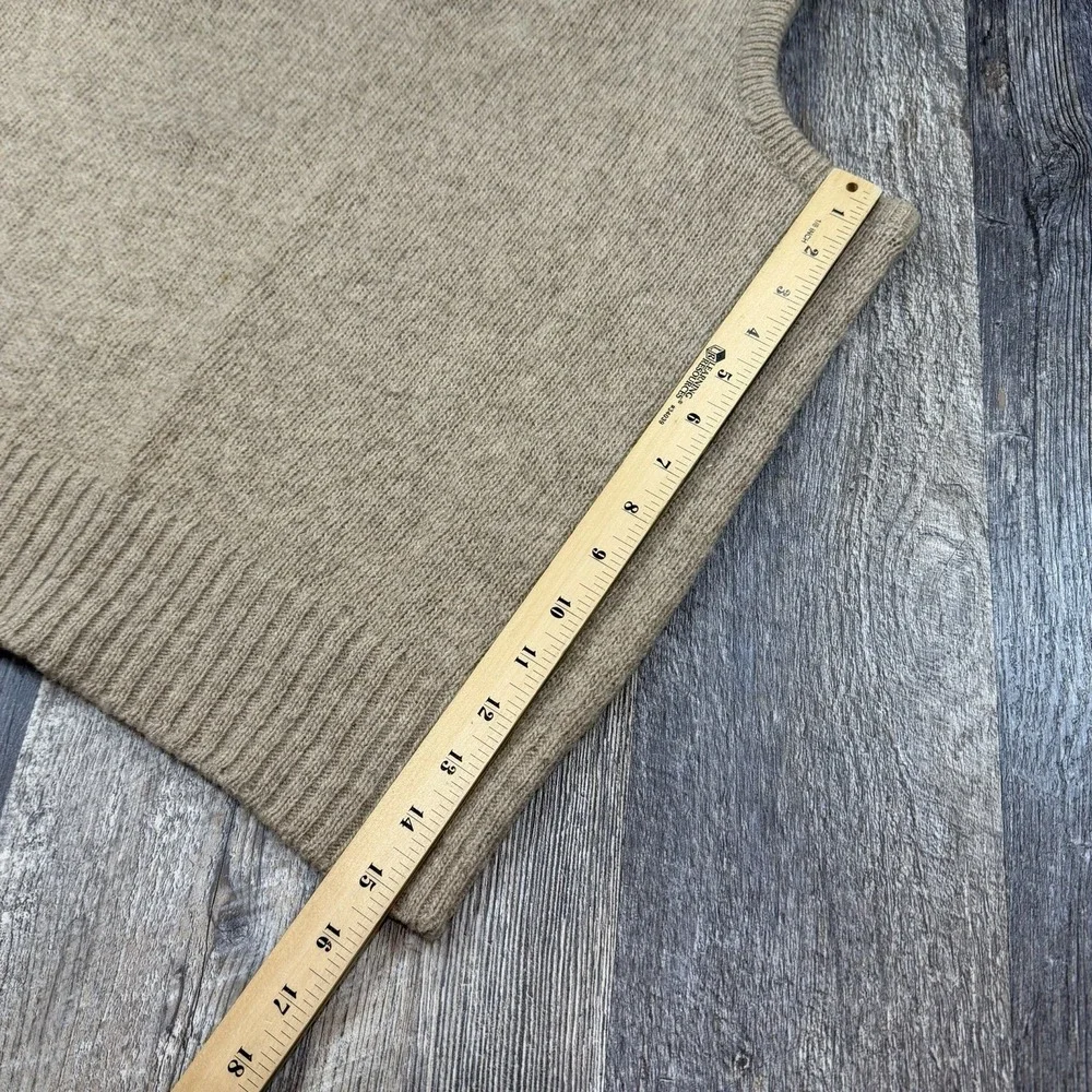 Columbia Knitwear Co **read notes